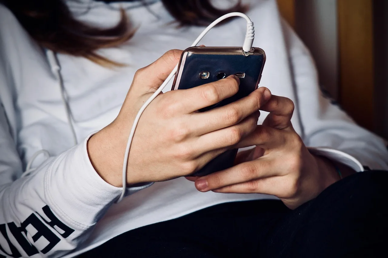 Pourquoi adopter le design mobile-first pour votre site web en 2025 ?